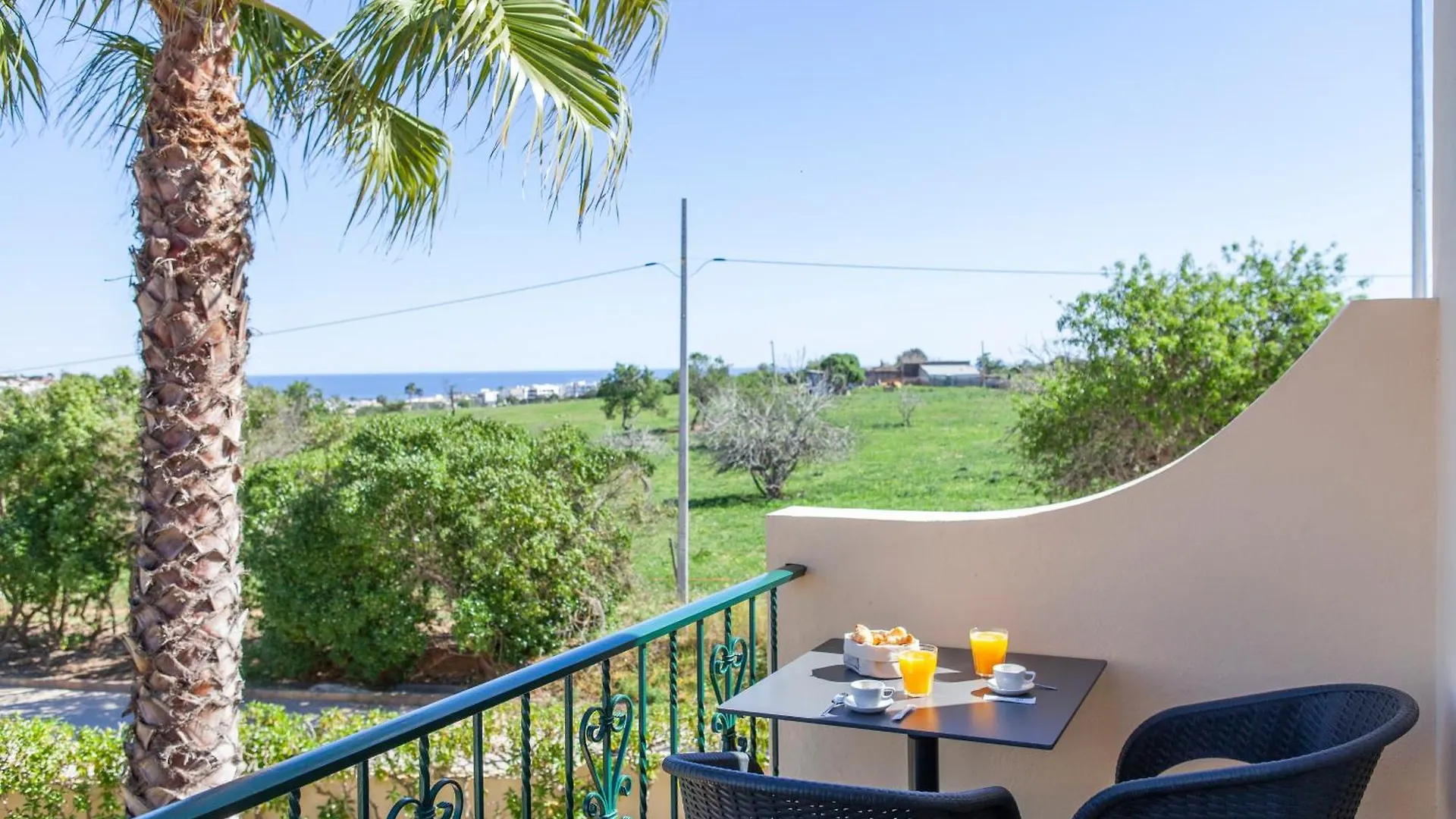 Atalaia Sol Aparthotel - Tennis & Heated Pool In Winter Lagos Vakantiepark